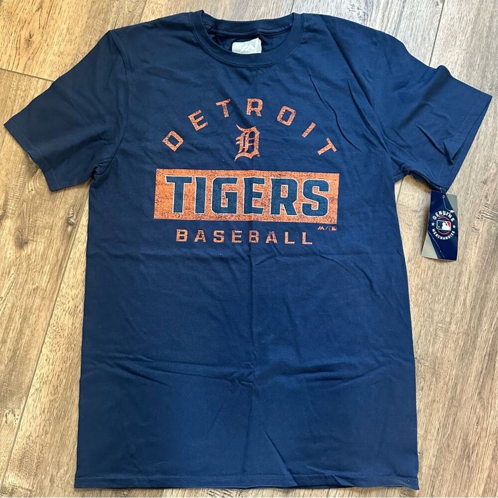 NWT! Detroit Tigers Unisex Tee, Baseball,‎ Distressed, MLB, Majestic, M